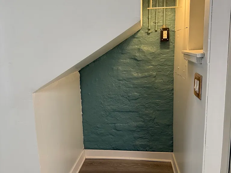 923 Ramsay St #B — Photo 8