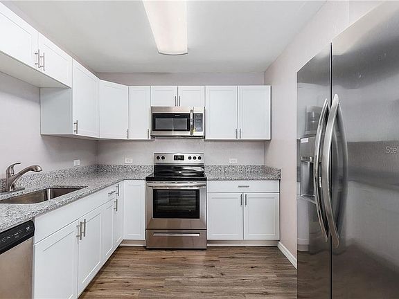3rd image of 614 NW 27th St