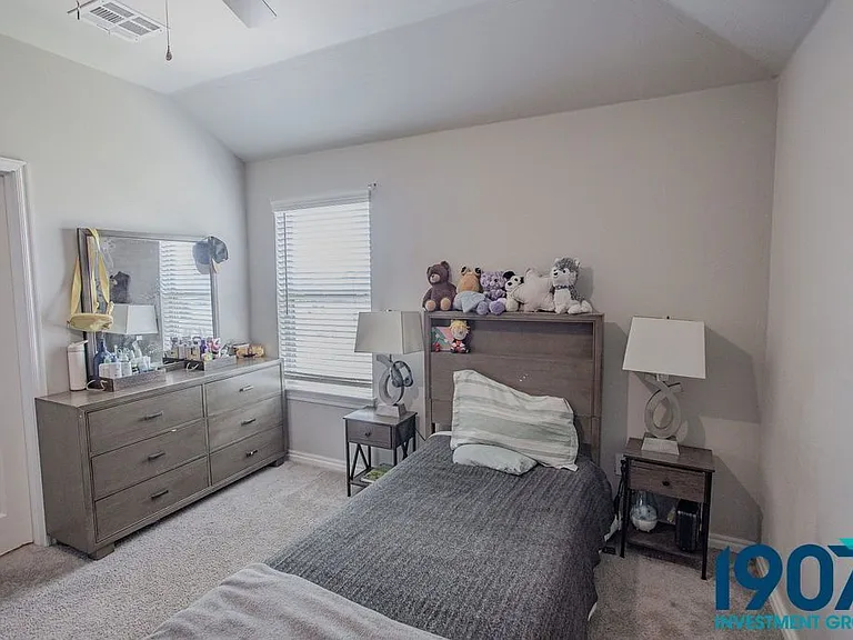 2501 Caden Ct — Photo 41