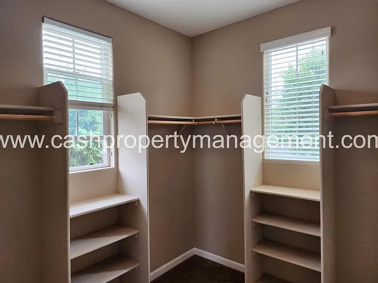 548 Navigator Dr — Photo 15