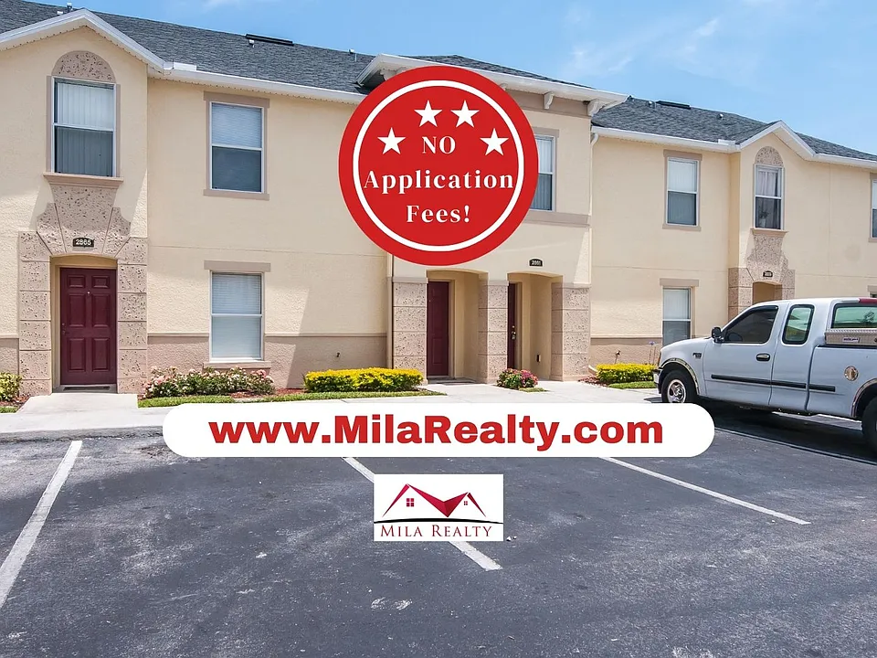 2861 Club Cortile Cir