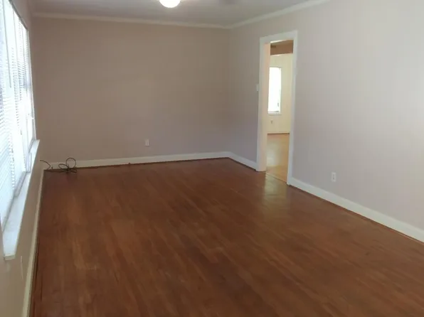 104 Caladium St, Lake Jackson, TX 77566