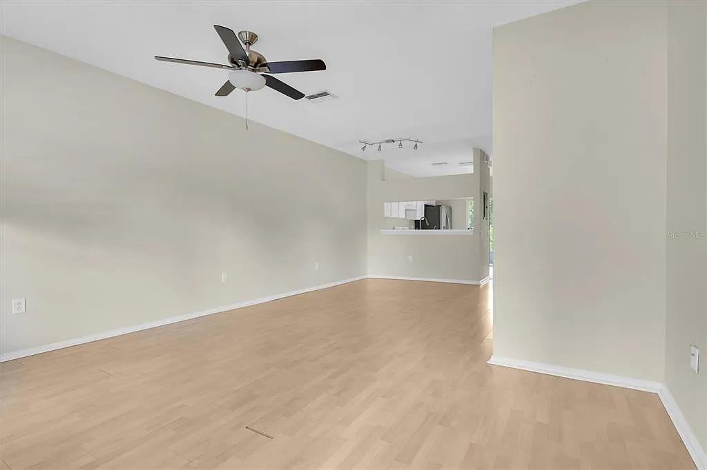 2 bed, 2.5 bath, 1184 sqft, $1,700 — Photo 4