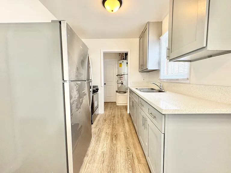 5059 W 20th St #7 — Photo 3