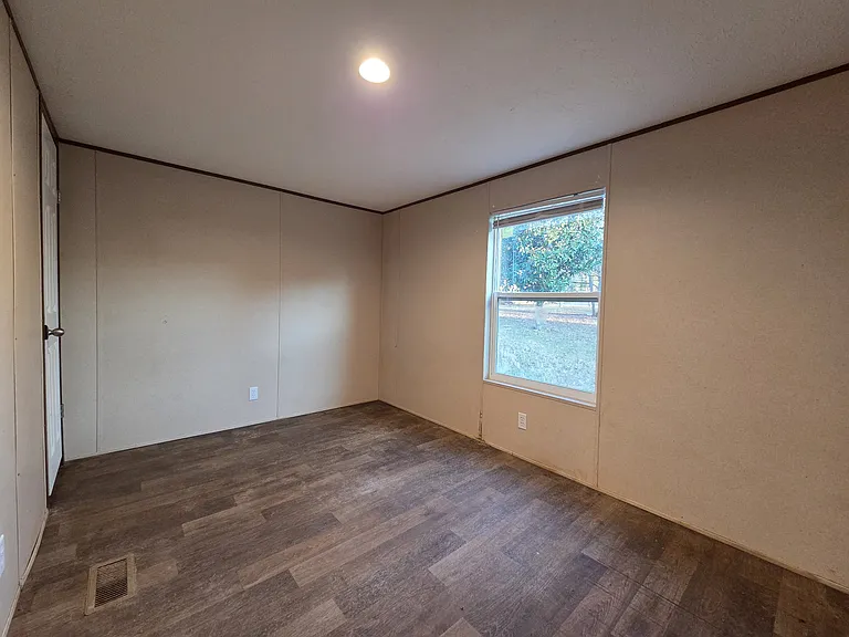 2329 Rufus Ratchford Rd — Photo 10