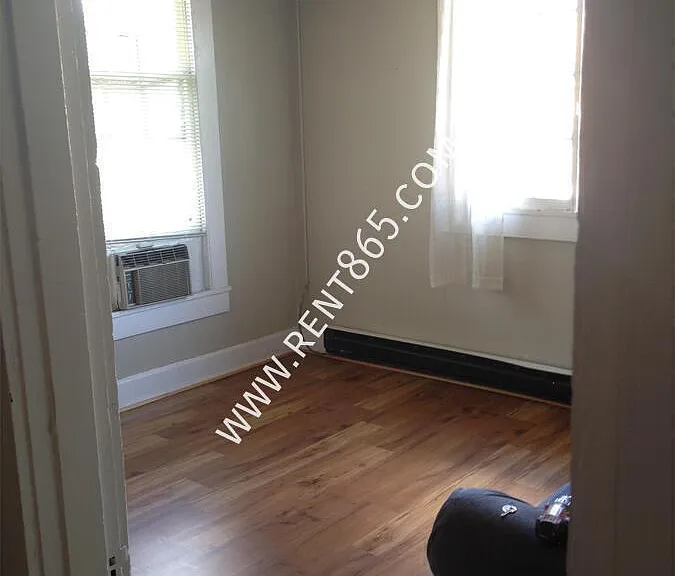 1312 Laurel Ave #4 — Photo 2