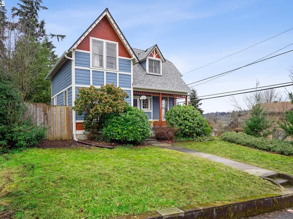 1204 7th St, Oregon City, OR 97045