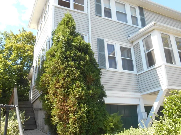 439 Newport Ave #2, Quincy, MA 02170