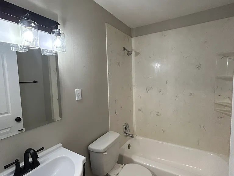 1525 Weber Dr #C — Photo 16
