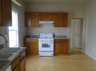 228 S 8th St, Richmond, CA 94804
