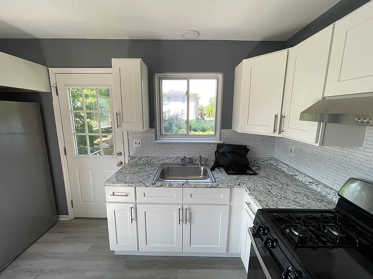 33 Terrill Rd — Photo 3