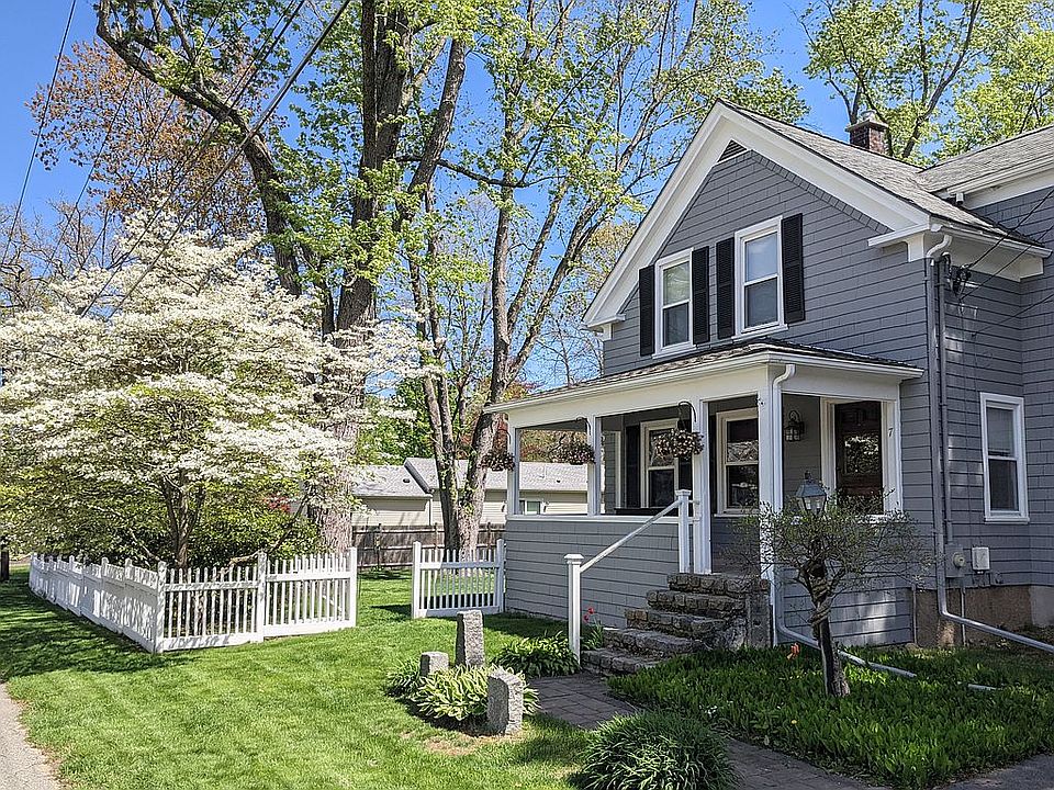 2nd image of 7 Cassidy Ln