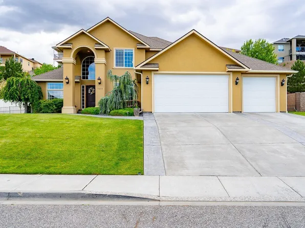 1633 Meadow Hills Dr, Richland, WA 99352