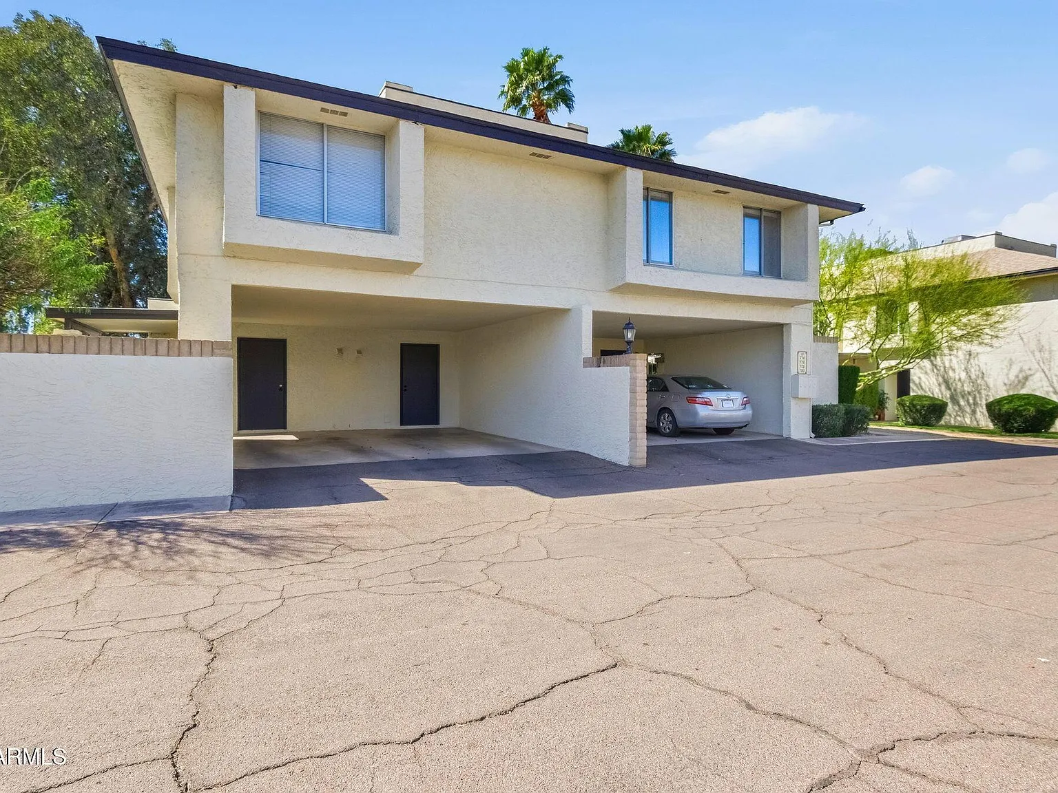 2 bed, 1.0 bath, 1036 sqft, $1,600 — Photo 2