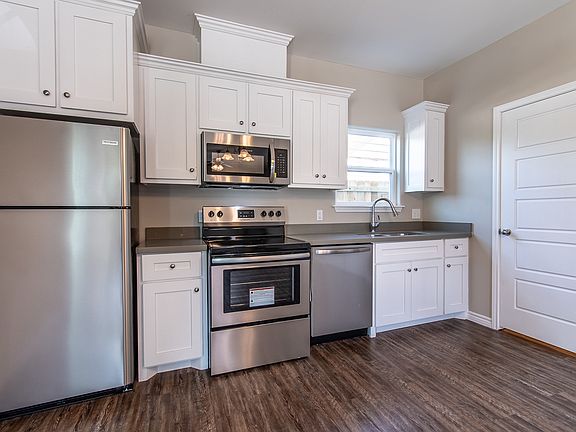 5th image of 531 W Alice Ave