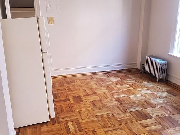 2nd image of 428 53rd St #3