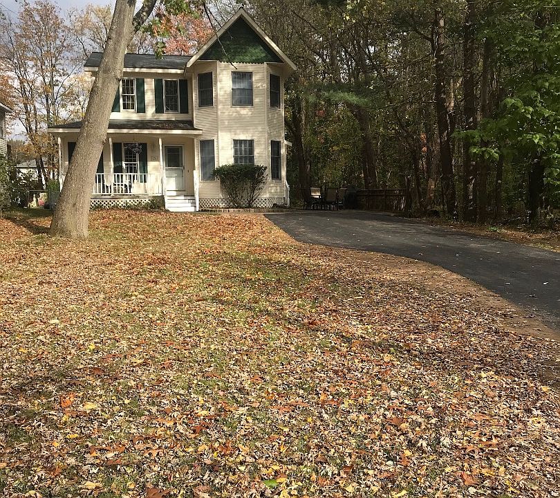 1st image of 26 Carol Ann Dr