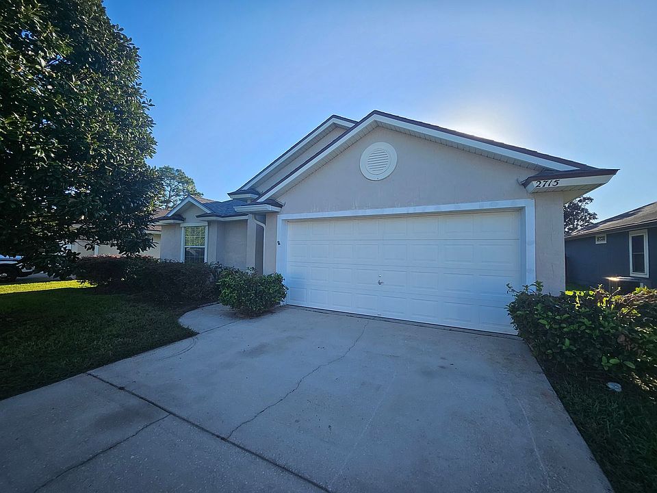 1st image of 2715 Creek Ridge Dr