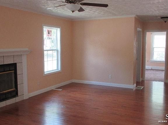 2nd image of 1001 S 9th St