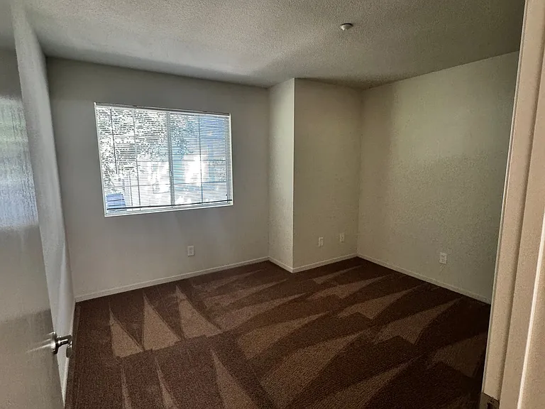 Whispering Oaks — Photo 30