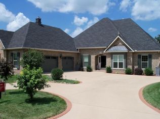 2811 Ridgeview Ct, Joplin, MO 64801