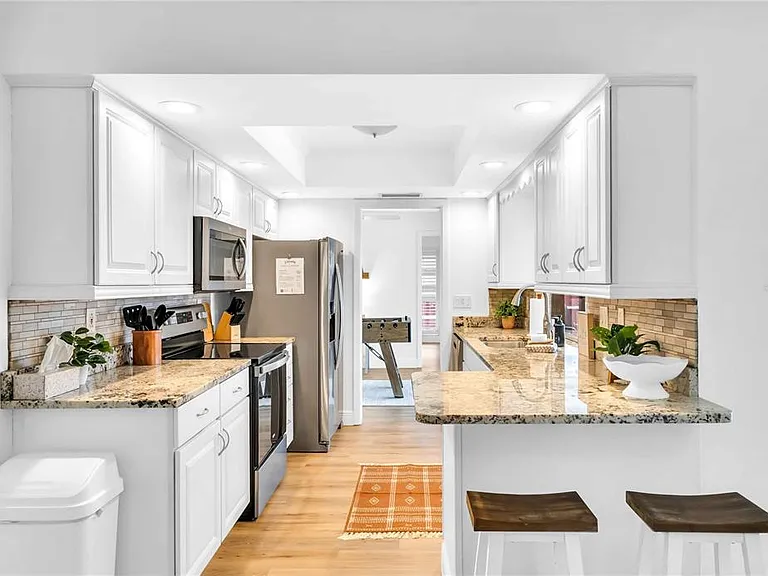 2921 Captiva Dr — Photo 18