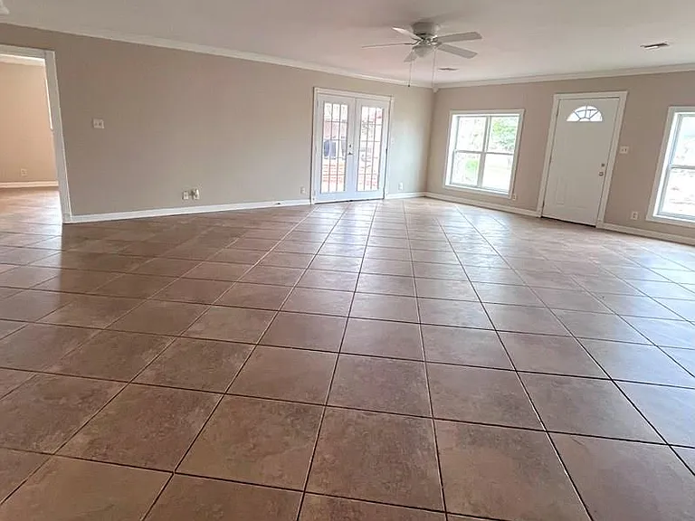 6 Country Club Rd — Photo 8