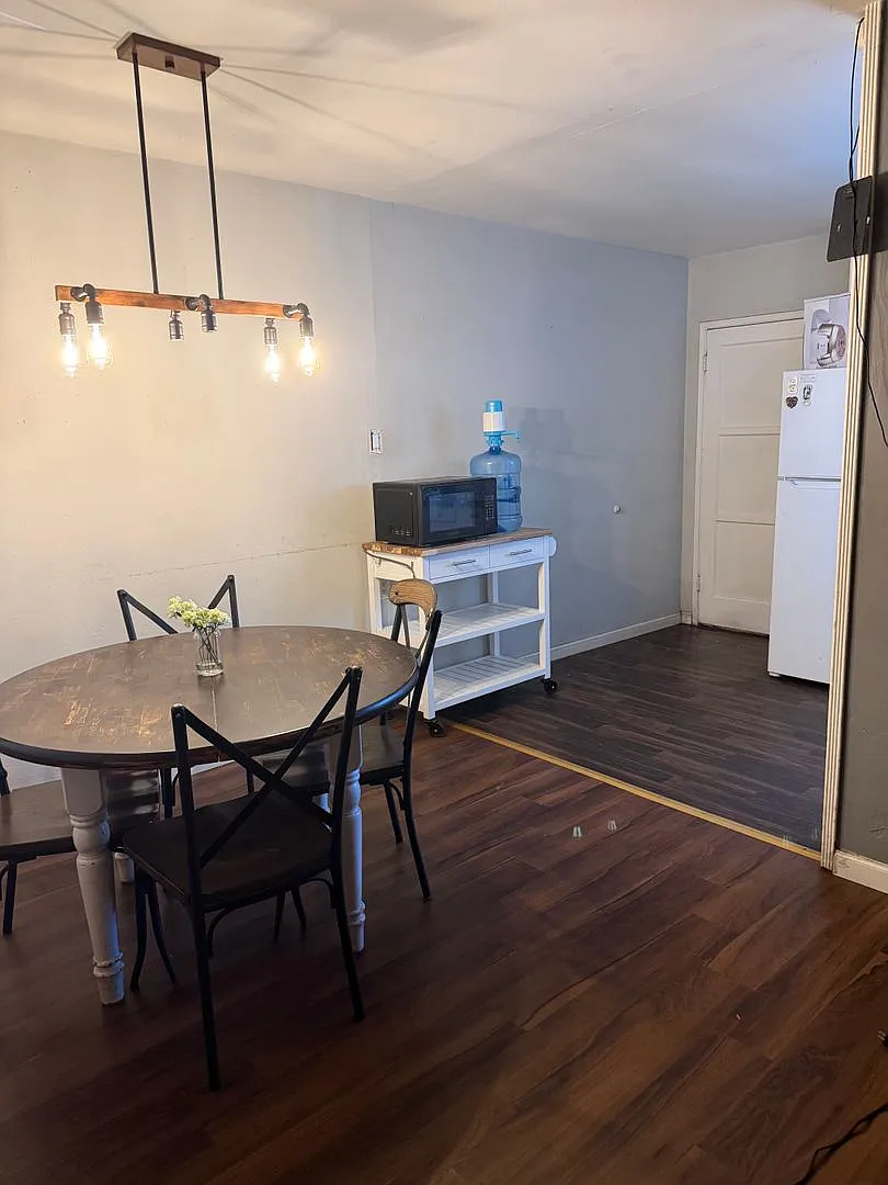 Single Story Home — Photo 3