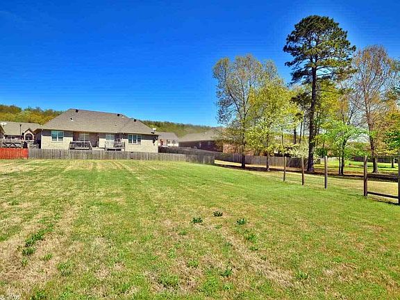 4th image of 72 Lakeland Dr
