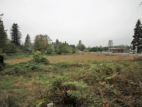 4th image of 5545 Auburn Way S