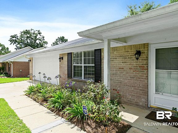 3rd image of 19740 Sandstone Ln