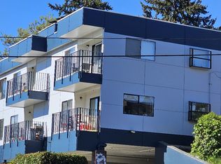 409 SW 155th St APT 3, Seattle, WA 98166