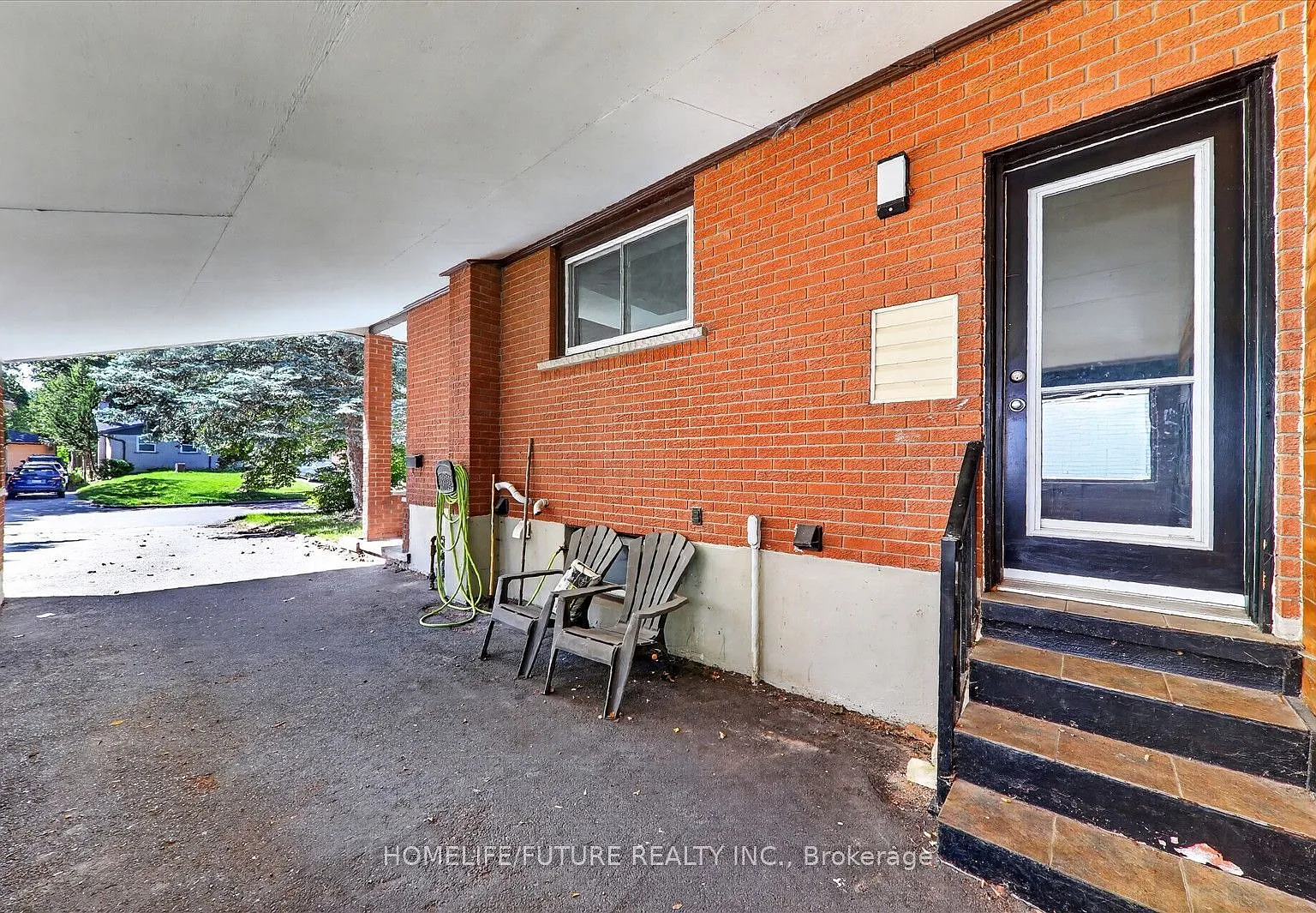 3 bed, $850 — Photo 1
