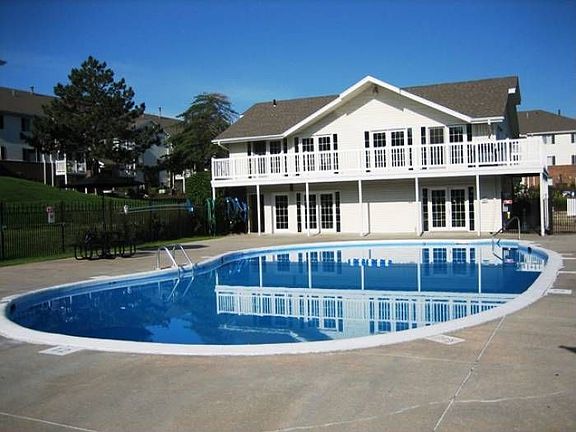 12 Foot Deep Sparkling Po