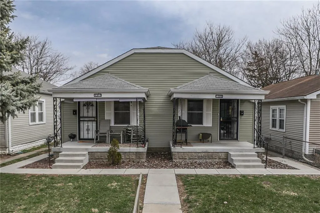 1309 N Chester Ave photo 1