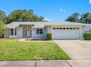 2060 Bellhurst Dr, Dunedin, FL 34698