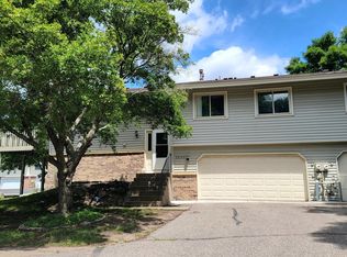 7030 Pima Ln, Chanhassen, MN 55317
