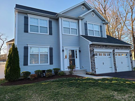 3rd image of 20 Bellemeade Trl