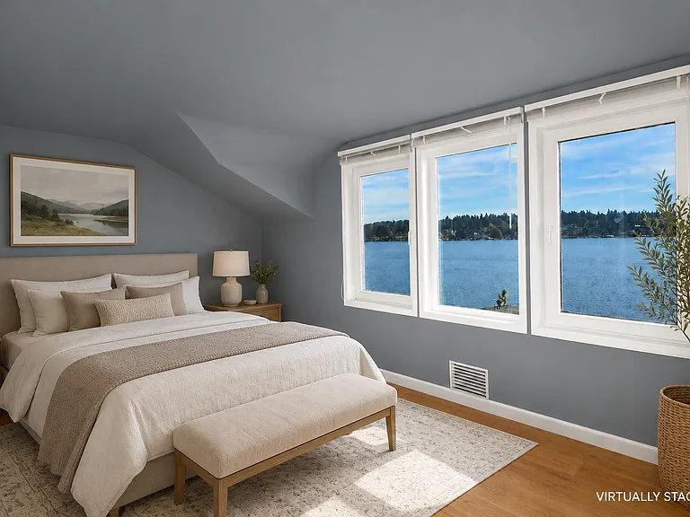 center bedroom