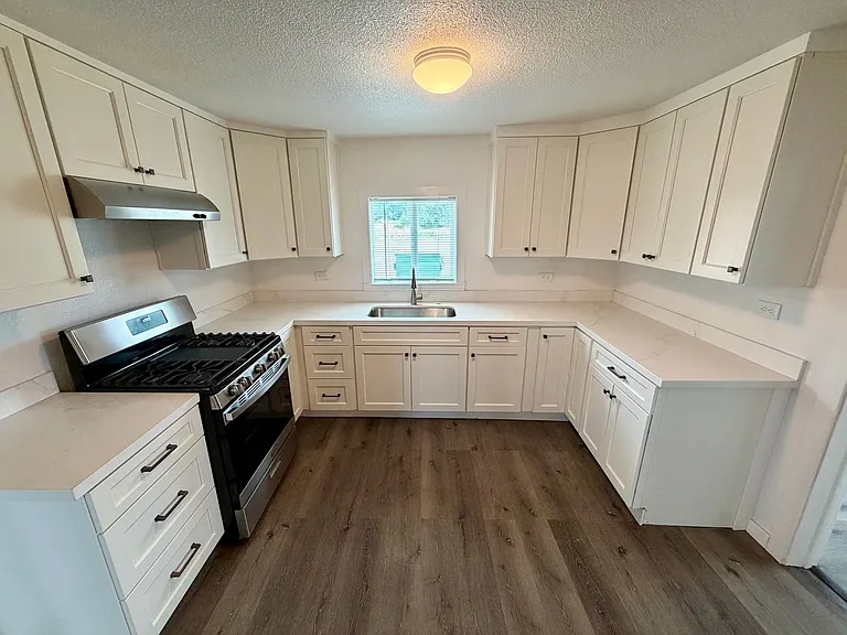 4410 S Holt Rd — Photo 8