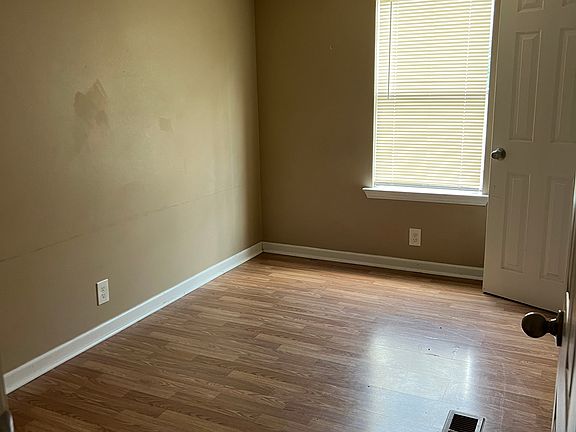 5th image of 28381 Petes Hwy #14