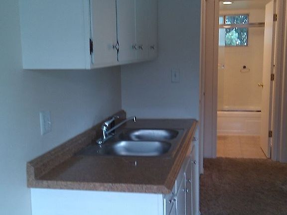 3rd image of 1565 Oregon St APT 108