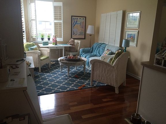 2nd image of 1124 Tapestry Dr #B
