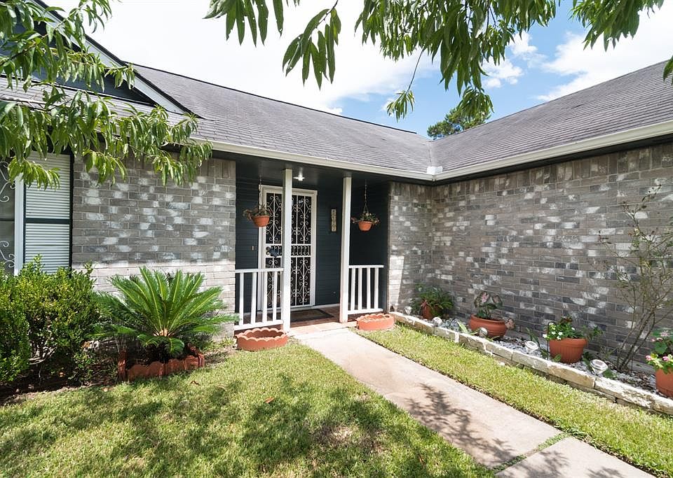 1st image of 8422 Quail Burg Ln