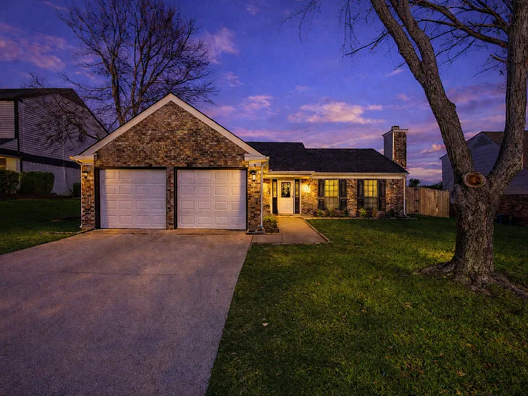 4629 Amherst Ln — Photo 34
