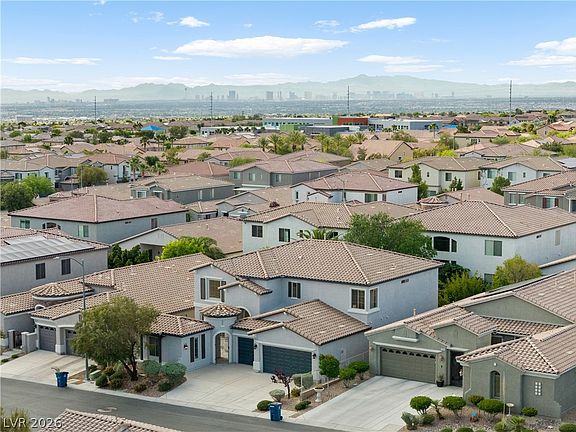 3rd image of 10009 Artistic Walk Ave