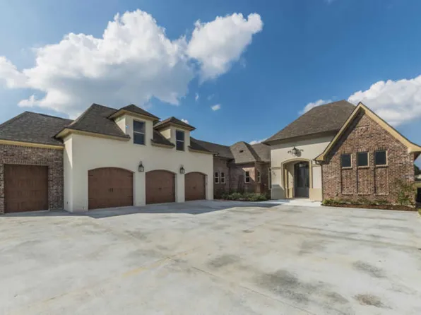 121 Snapping Ln, Broussard, LA 70518