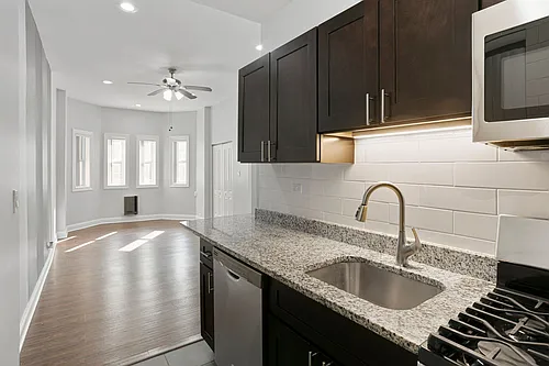 The Kenmore on Edgewater Photo 1