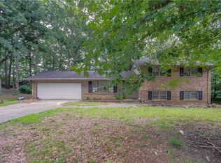 3961 Summit Dr, Douglasville, GA 30135
