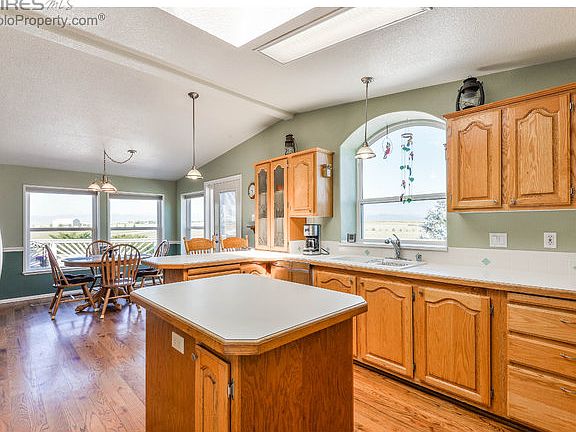 Eat-in Kitchen